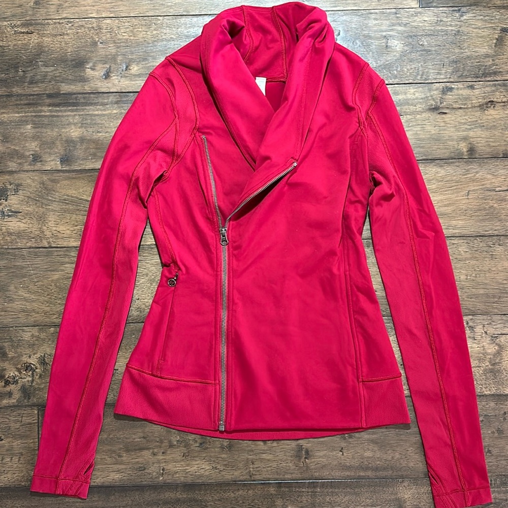 **RARE** lululemon Precision jacket. EUC.